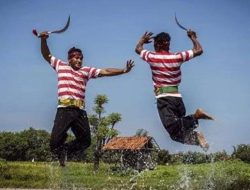 Pulau Madura terkenal dengan Pulau Garam yang terdiri dari 4 Kabupaten yakni Bangkalan, Sampang, Pamekasan dan Sumenep.