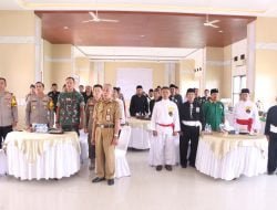 Ketua dan pengurus dari berbagai kelompok perguruan silat yang berada diwilayah Kabupaten Nganjuk hari ini, Senin (22/01/2024) menyatakan sikap dan mendeklarasikan Pemilu Damai, acara diselenggarakan di Aula Tantya Sudhirajati Polres Nganjuk. 