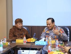 Ketua Umum Parisada Hindu Dharma Indonesia (PHDI), Wisnu Bawa Tenaya menegaskan siap bekerja sama dengan polri untuk menciptakan pemilu yang aman dan damai.