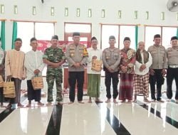 Kapolres Nganjuk, AKBP Muhammad, S.H., S.I.K., M.Si., melalui Wakapolres Nganjuk Kompol Subiyantana, S.h., M.H., bersama Pejabat Utama (PJU) Polres Nganjuk melaksanakan program Jumat Curhat di masjud Jami Al  Muttaqin Jatikalen Kabupaten Nganjuk, Jumat (26/01/2024)