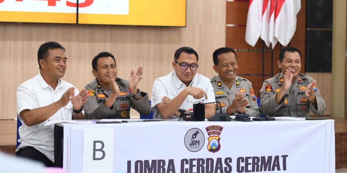 Polres Malang berkolaborasi dengan Jurnalis Malang menggelar Lomba Cerdas Cermat di Gedung Sanika Satyawada, Polres Malang, Sabtu (3/2.2024). Kegiatan ini merupakan bagian dari rangkaian peringatan Hari Pers Nasional (HPN) ke-78 tahun 2024.