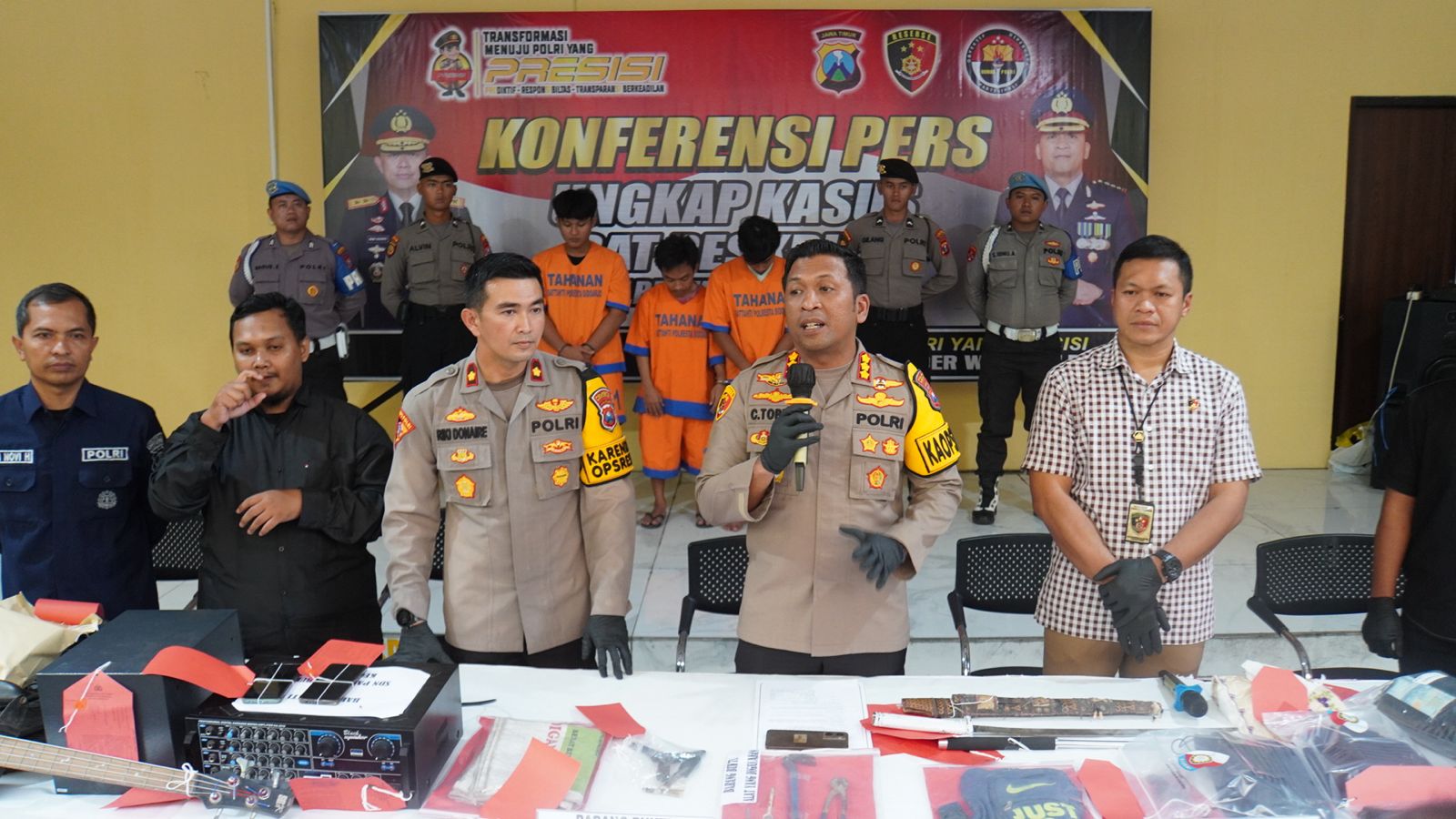 Pengeroyokan antar anggota mengatasnamakan perguruan silat yang terjadi di wilayah Kabupaten Sidoarjo selama Januari 2024, membuat Polisi harus melakukan langkah penindakan tegas sesuai hukum yang berlaku untuk wujudkan rasa aman bagi masyarakat.