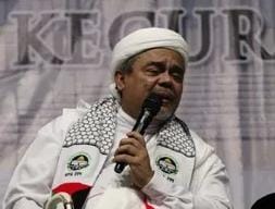 Habib Rizieq meminta kepada seluruh jema'ahnya untuk berkomitmen mendukung langkah aparat keamanan yakni TNI dan Polri dalam mewujudkan Pemilu 2024 yang jujur, adil dan damai.