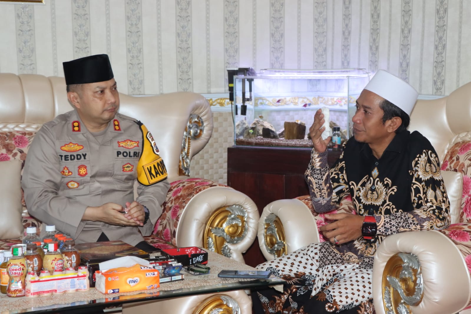 Pengasuh Pondok Pesantren Darussalam Al-Ghazali, Gus Roni Ghazali menyampaikan rasa syukur kehadirat Allah SWT bahwa pelaksanaan pesta demokrasi Pemilu 2024 berjalan aman, lancar dan damai.