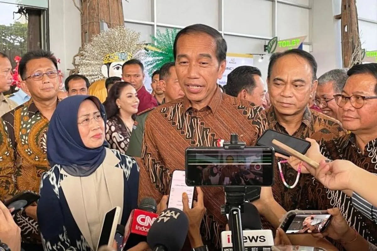 Presiden Joko Widodo (Jokowi) mengaku tidak mempersoalkan kritik tajam insan pers yang seringkali ditujukan pada dirinya.
