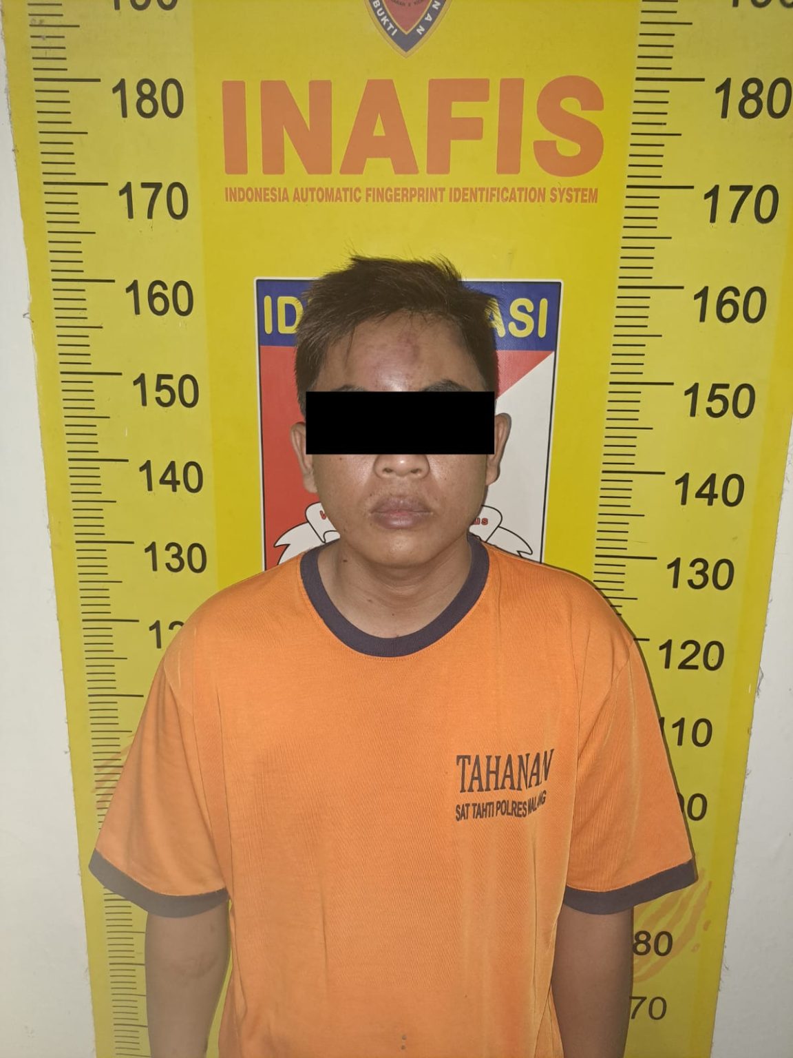 Polres Malang telah menetapkan status tersangka terhadap terduga pelaku pencabulan terhadap seorang remaja perempuan di Kecamatan Dau, Kabupaten Malang. Kejadian tersebut sempat viral dan menjadi perbincangan setelah diunggah di media sosial.