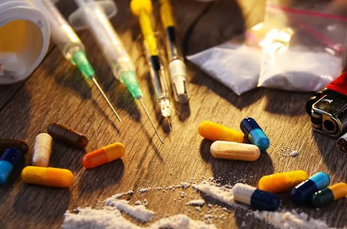 Ditresnarkoba Polda Metro Jaya berhasil amankan pasangan suami istri warga Indonesia (WNI) dengan warga asing dari China terkait kasus peredaran narkoba jenis Metilendioksi Metamfetamina (MDMA) atau ekstasi jaringan Internasional.