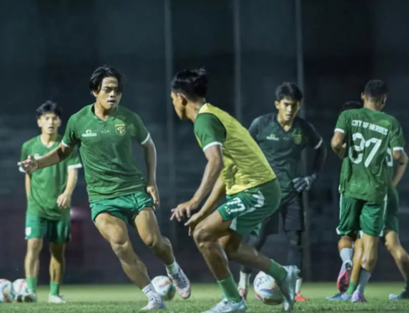 Derbi Jawa Timur (Jatim) antara Persebaya Surabaya melawan Arema FC di Stadion Kapten I Wayan Dipta, Gianyar pada Rabu (27/3/2024) mendatang, dipastikan tanpa penonton.