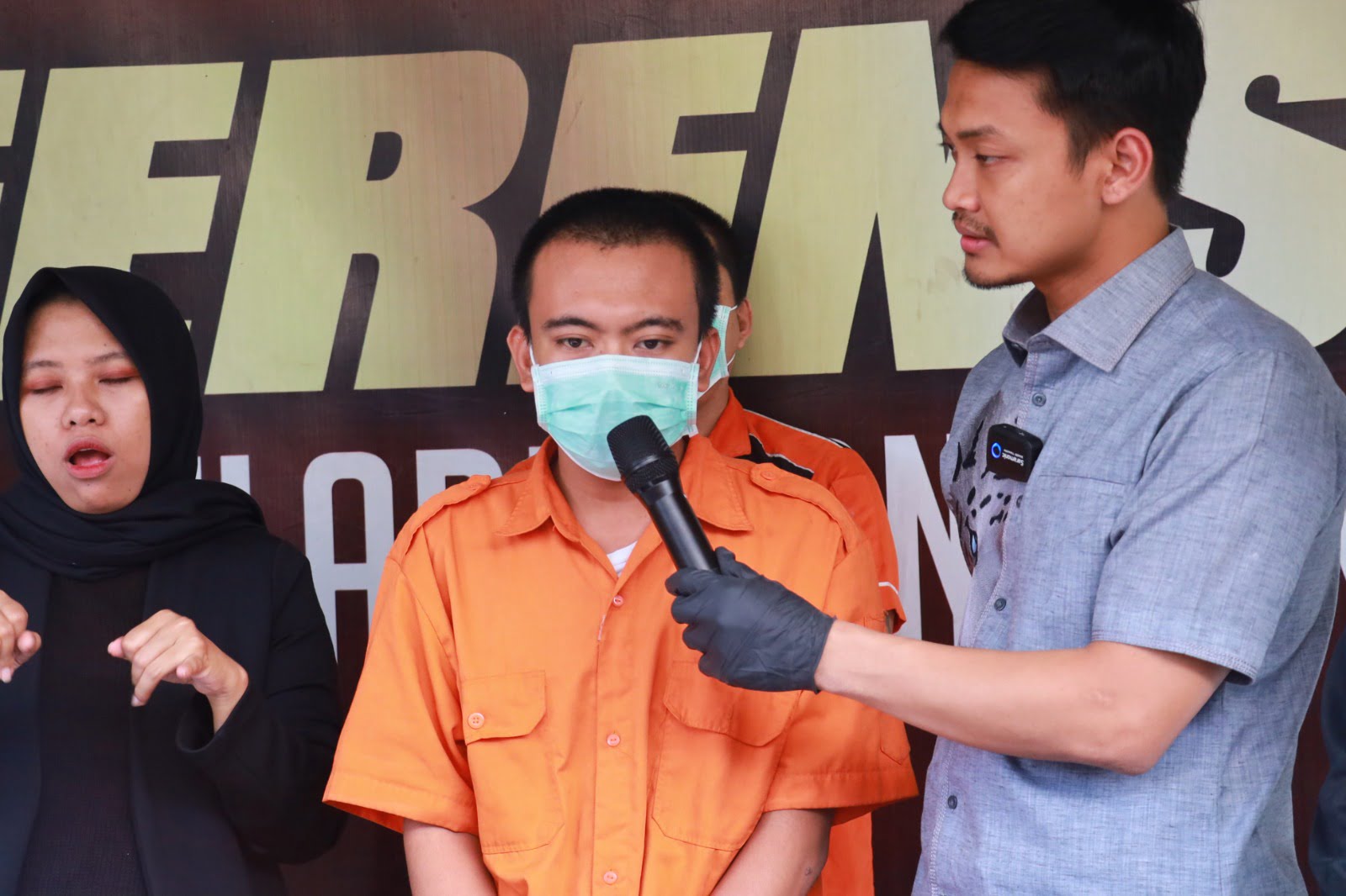 Satu pelaku pencurian kendaraan bermotor (Curanmor) dan seorang penadahnya diamankan Jatanras Satreskrim Polres Pelabuhan Tanjung Perak Surabaya. 