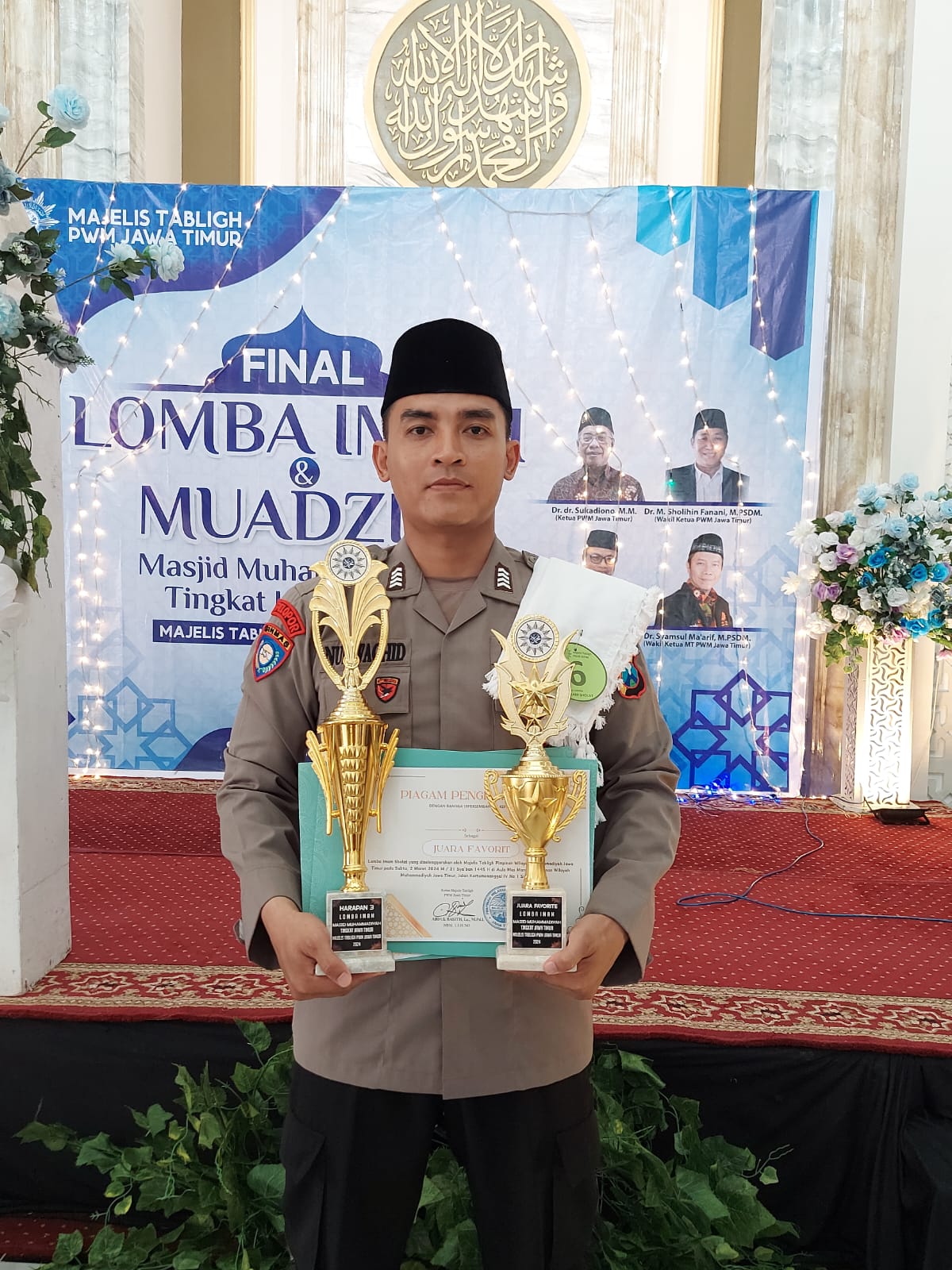 Seperti yang sudah diberitakan di beberapa media Sosial bahwa ada salah satu anggota dari Kesatuan Polres Bondowoso mengikuti lomba Lomba Imam Masjid yang digelar Majelis Tabligh Pimpinan Wilayah Muhammadiyah (PWM) Jatim dan masuk dalam 10 besar. 