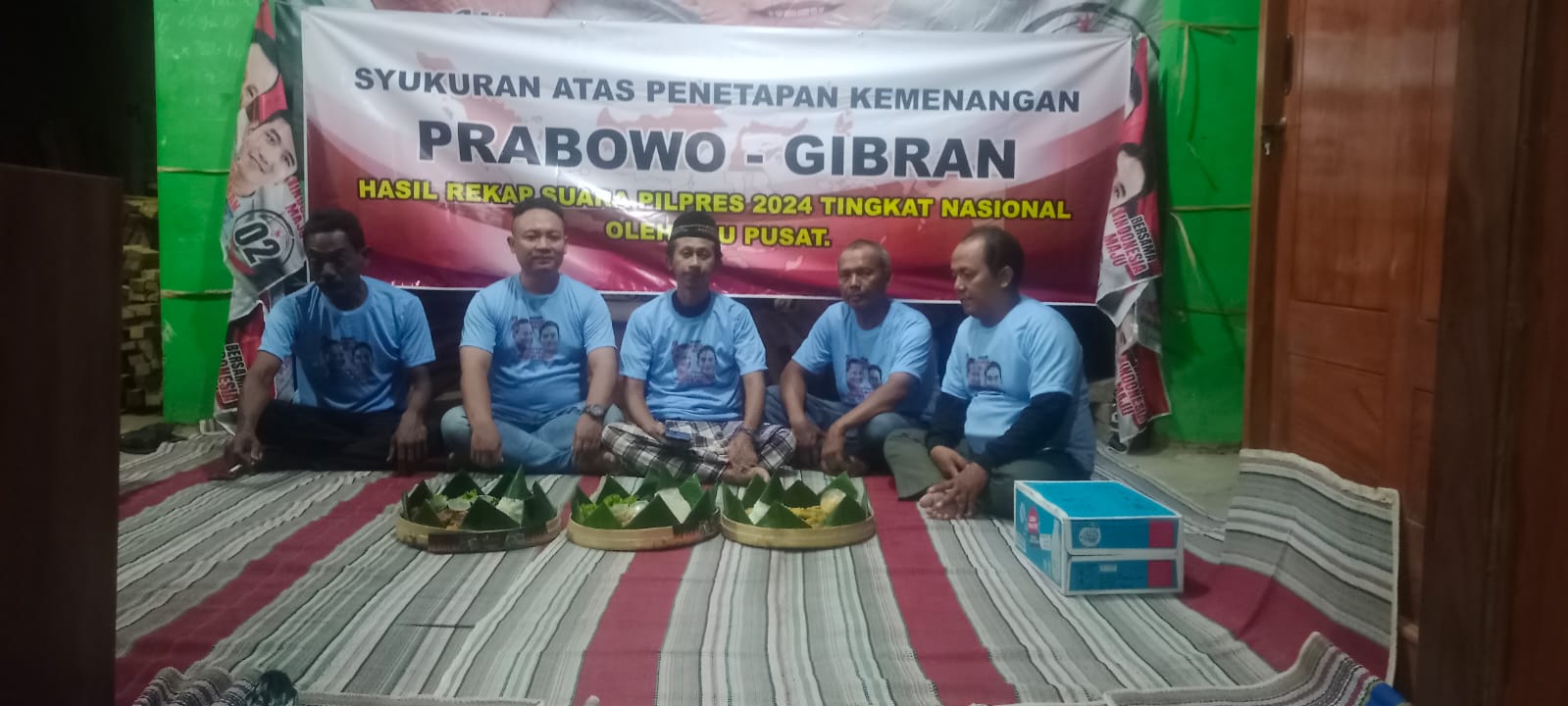 terpantau sejumlah relawan bolo Gibran , bolo Mase di beberapa titik melakukan kegiatan syukuran dan selamatan atas kemenangan Prabowo