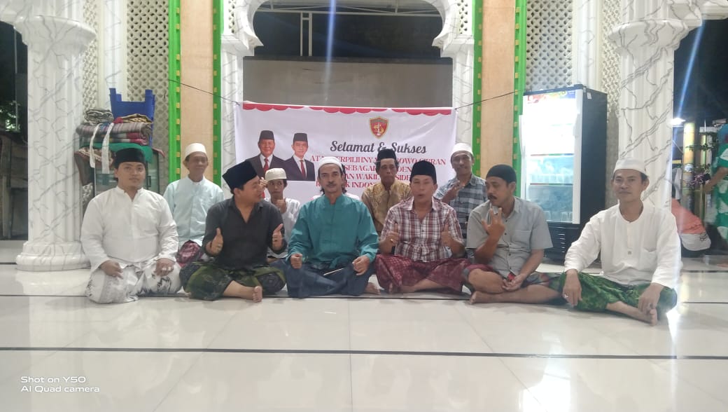 Pasca KPU mengumumkan kemenangan Paslon 02, pasangan Bapak H Prabowo Subianto dan Gibran Rakabuming Raka dalam Pemulu 2024, Relawan Jogo Boyo menggelar tasyakuran di Masjid Nurul Fattah Jl. Demak No.319, Krembangan Surabaya. 