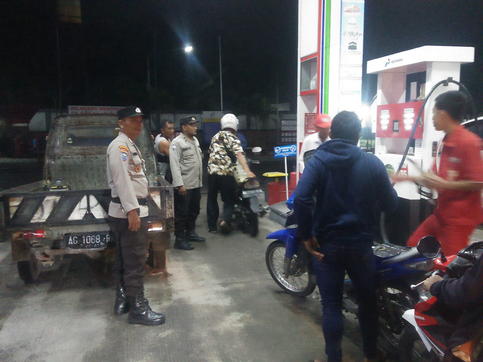 Jajaran Polres Tulungagung melakukan pengawasan rutin di SPBU Pertamina. Tujuan melakukan hal tersebut sebagai upaya menjaga keamanan dan ketertiban wilayah terutama menjelang mudik lebaran.