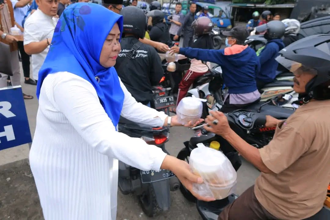 Kantor Imigrasi (Kanim) Kelas I TPI Tanjung Perak hari ini Senin (01/04) menggelar Safari Ramadhan Kanwil Kemenkumham Jatim. 