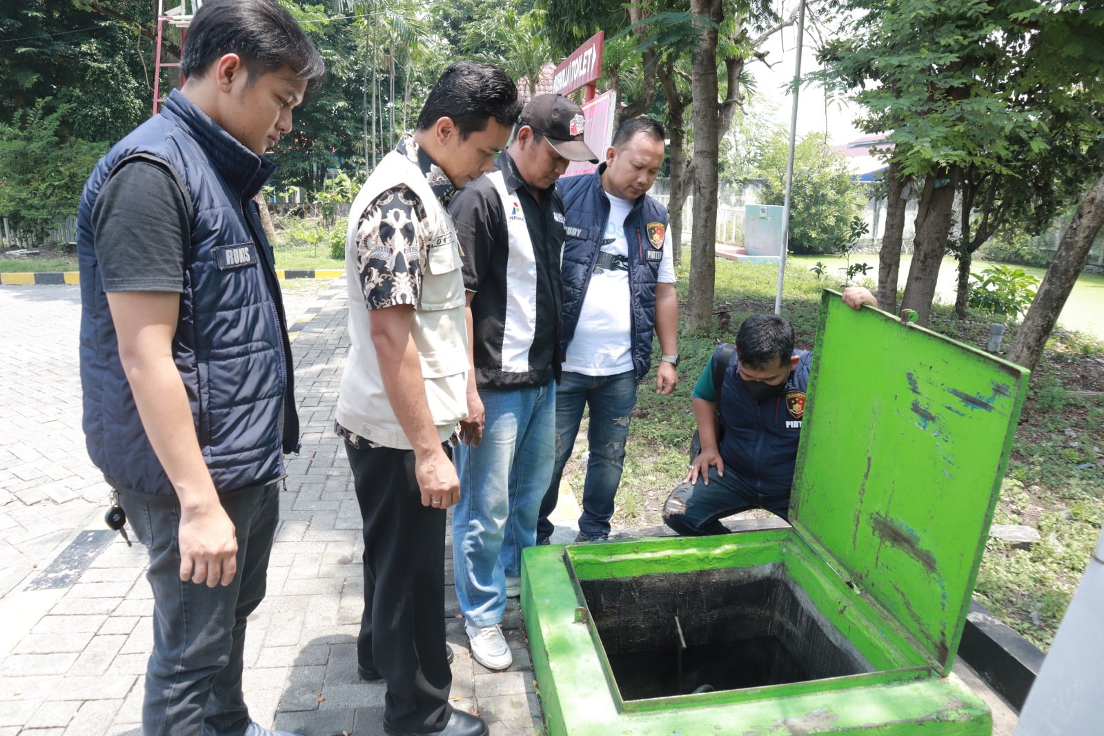 Polres Lamongan melaksanakan pengecekan SPBU di wilayah Kabupaten Lamongan sebagai antisipasi adanya praktek kecurangan penjualan BBM yang merugikan konsumen.