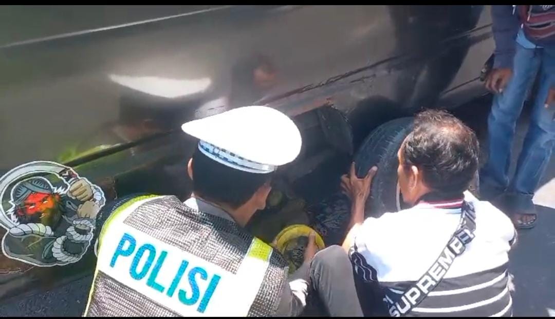 Kapolres Nganjuk AKBP Muhammad, S.H., S.I.K., M.Si., selaku Kaopsres dalam Operasi Ketupat Semeru 2024 tidak henti-hentinya mengingatkan anggota Pos Pam dan Pos Yan untuk memberikan rasa aman dan nyaman bagi pengguna jalan yang sedang mudik atau mau balik. 