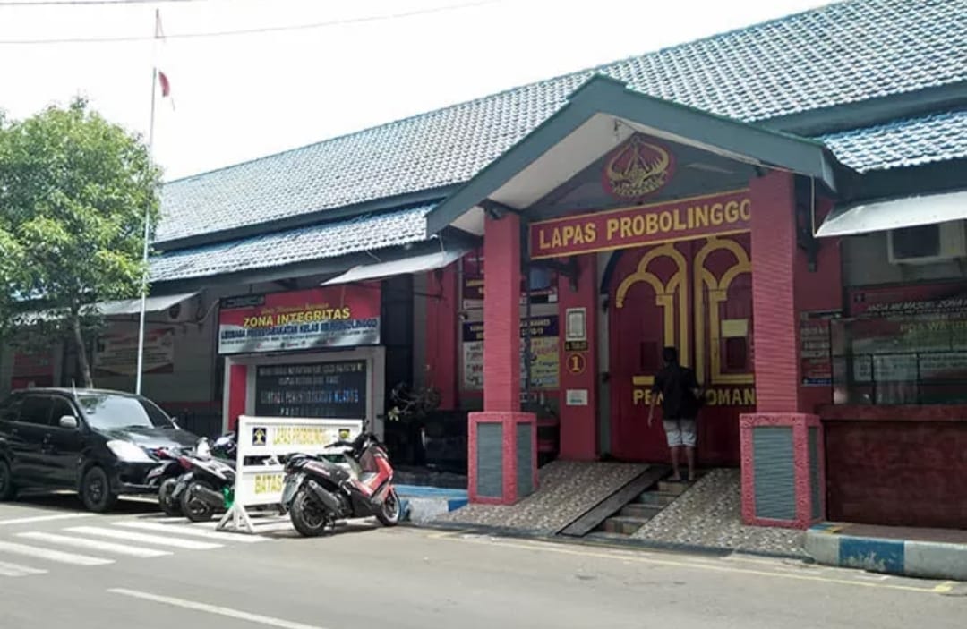 Ketua Umum Aliansi Madura Indonesia (AMI) geram dengan kinerja KALAPAS, KPLP dan KAMTIB Lapas Kelas II B Kota Probolinggo yang diduga tidak profesional dan lalai dalam menjalankan tugas dan tanggungjawabnya untuk memerangi peredaran narkoba.
