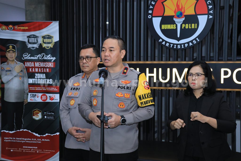 Densus 88 Antiteror Polri berhasil menangkap delapan orang teroris Jamaah Islamiyah (JI) di Poso, Sulawesi Tengah. Penangkapan tersebut dilakukan pada Selasa (16/4/2024) dan Kamis (18/4).